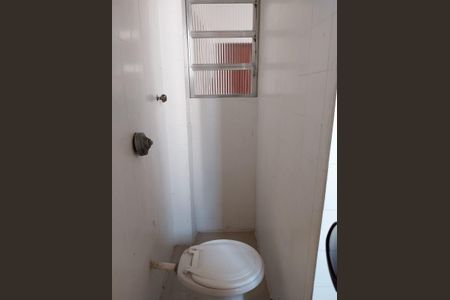 Banheiro de apartamento à venda com 3 quartos, 64m² em Irajá, Rio de Janeiro