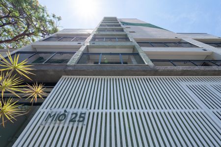 Apartamento à venda com 30m², 1 quarto e sem vaga Apartamento à venda com 30m², 1 quarto e sem vagaFachada