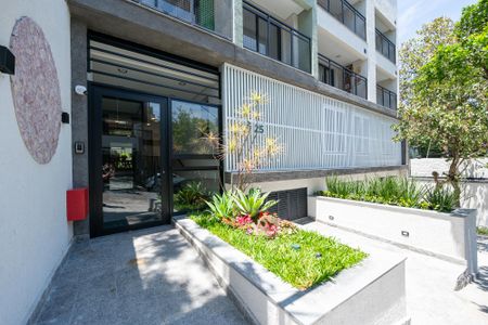 Apartamento à venda com 30m², 1 quarto e sem vaga Apartamento à venda com 30m², 1 quarto e sem vagaFachada