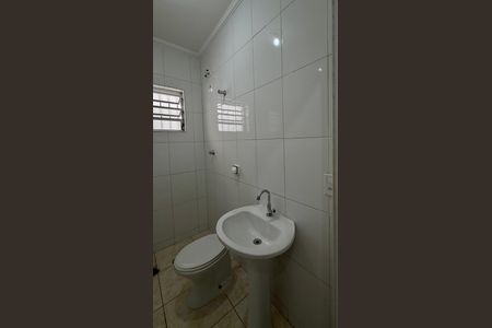 Banheiro - quarto 1 de casa à venda com 2 quartos, 125m² em Jardim Ester Yolanda, São Paulo