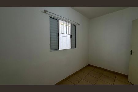 Quarto 2 de casa à venda com 2 quartos, 125m² em Jardim Ester Yolanda, São Paulo