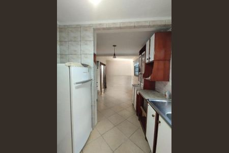 Casa à venda com 182m², 3 quartos e 4 vagas