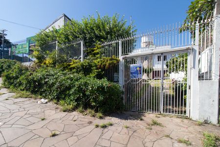 Casa à venda com 182m², 3 quartos e 4 vagas Casa à venda com 182m², 3 quartos e 4 vagasFachada