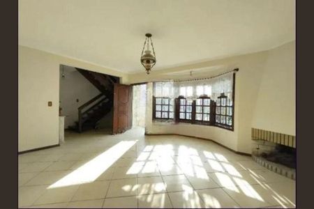 Casa à venda com 182m², 3 quartos e 4 vagas Casa à venda com 182m², 3 quartos e 4 vagasSala