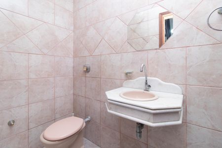 Casa à venda com 182m², 3 quartos e 4 vagas Casa à venda com 182m², 3 quartos e 4 vagasLavabo