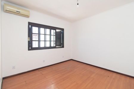 Casa à venda com 182m², 3 quartos e 4 vagas Casa à venda com 182m², 3 quartos e 4 vagasQuarto 2