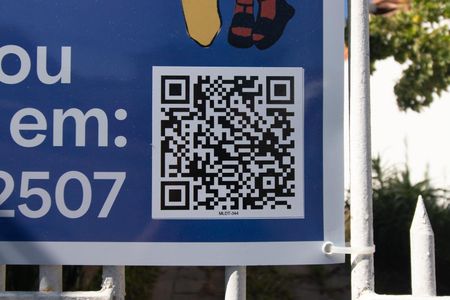 Casa à venda com 182m², 3 quartos e 4 vagas Casa à venda com 182m², 3 quartos e 4 vagasPlaca