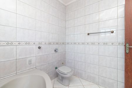 Casa à venda com 182m², 3 quartos e 4 vagas Casa à venda com 182m², 3 quartos e 4 vagasBanheiro do Quarto 3