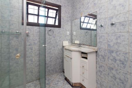 Casa à venda com 182m², 3 quartos e 4 vagas Casa à venda com 182m², 3 quartos e 4 vagasBanheiro Social