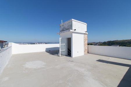 Casa à venda com 182m², 3 quartos e 4 vagas Casa à venda com 182m², 3 quartos e 4 vagasTerraço