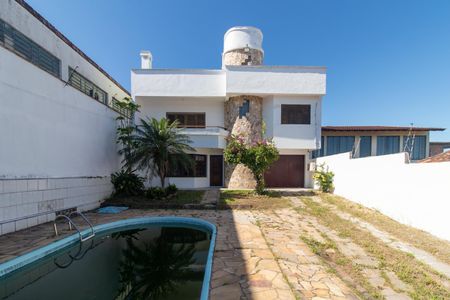 Casa à venda com 182m², 3 quartos e 4 vagas Casa à venda com 182m², 3 quartos e 4 vagasFachada