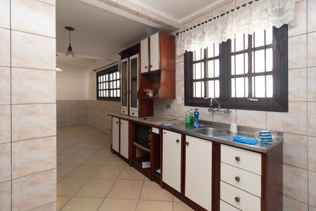 Casa à venda com 182m², 3 quartos e 4 vagas Casa à venda com 182m², 3 quartos e 4 vagasCozinha