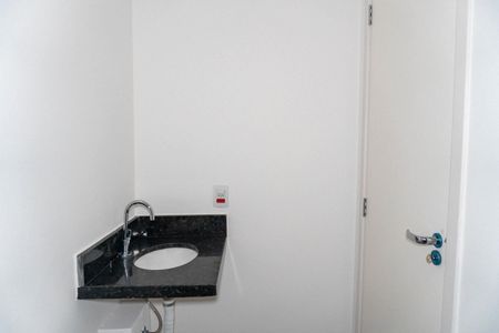 Banheiro de kitnet/studio à venda com 1 quarto, 26m² em Mirandópolis, São Paulo