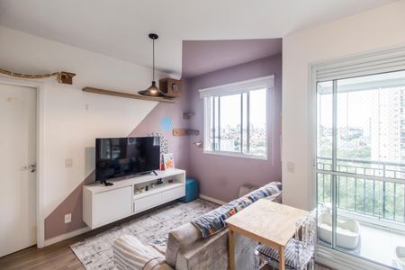 Sala  de apartamento para alugar com 1 quarto, 40m² em Jardim Tupanci, Barueri