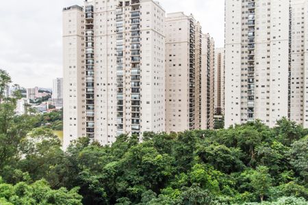 Vista da Sala de apartamento para alugar com 1 quarto, 40m² em Jardim Tupanci, Barueri