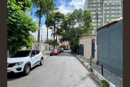 Casa à venda com 200m², 3 quartos e 4 vagasVista da Rua
