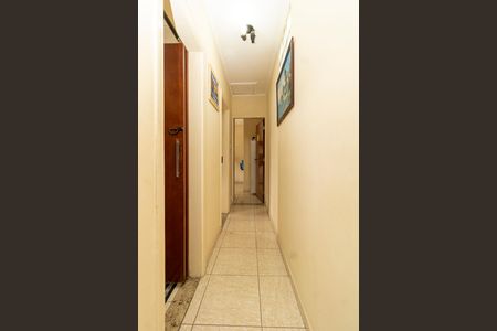 Casa à venda com 200m², 3 quartos e 4 vagasCorredor - Quartos