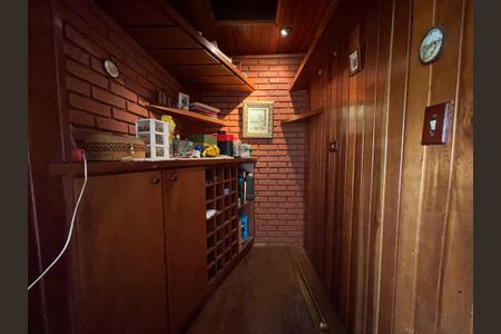 Casa para alugar com 230m², 3 quartos e 4 vagasAdega