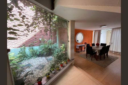 Casa para alugar com 230m², 3 quartos e 4 vagasJardim de inverno