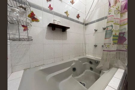 Casa para alugar com 230m², 3 quartos e 4 vagasBanheiro 3