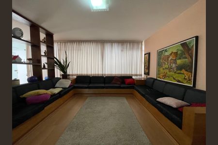 Casa para alugar com 230m², 3 quartos e 4 vagasSala de TV