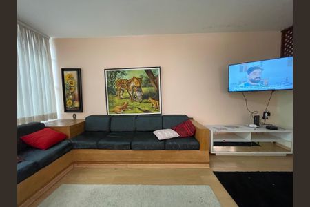 Casa para alugar com 230m², 3 quartos e 4 vagasSala de TV