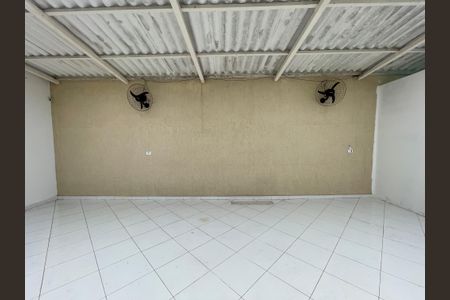 Casa para alugar com 230m², 3 quartos e 4 vagasQuintal