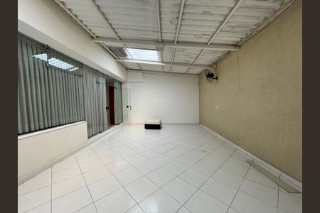 Casa para alugar com 230m², 3 quartos e 4 vagasQuintal