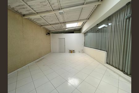 Casa para alugar com 230m², 3 quartos e 4 vagasQuintal