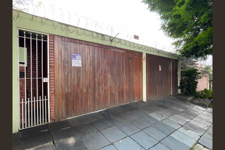 Casa para alugar com 230m², 3 quartos e 4 vagasFachada