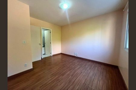 Quarto 2 de apartamento para alugar com 2 quartos, 87m² em Centro, Canoas