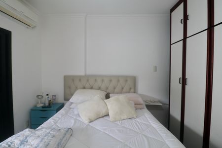 Suíte de apartamento para alugar com 2 quartos, 100m² em Vila Luis Antonio, Guarujá