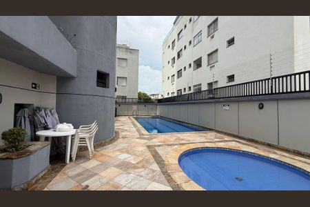 Apartamento para alugar com 100m², 2 quartos e 1 vagaÁrea comum - Piscina