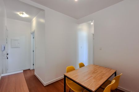Sala de apartamento para alugar com 2 quartos, 57m² em Liberdade, São Paulo
