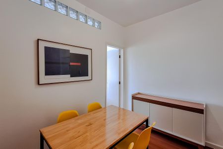 Sala de apartamento para alugar com 2 quartos, 57m² em Liberdade, São Paulo