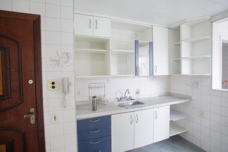 Apartamento à venda com 73m², 2 quartos e 1 vagaCozinha