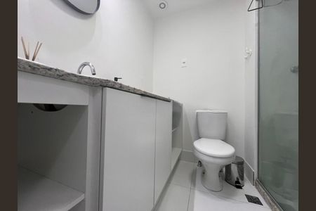 Banheiro  de kitnet/studio para alugar com 1 quarto, 34m² em Partenon, Porto Alegre