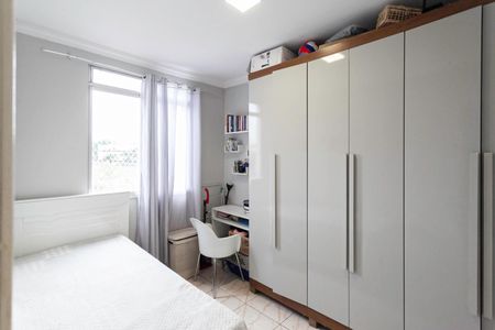 Quarto 1 de apartamento para alugar com 2 quartos, 47m² em Universo, Belo Horizonte