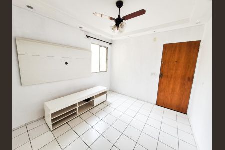 Sala de apartamento para alugar com 2 quartos, 45m² em Vila Abaete, Campinas