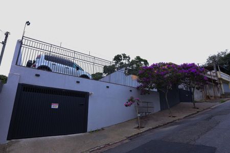Casa de condomínio para alugar com 71m², 2 quartos e 2 vagasFachada e portaria