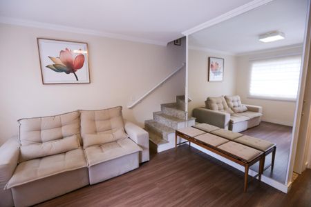 Casa de condomínio para alugar com 71m², 2 quartos e 2 vagasSala