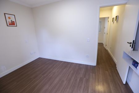 Quarto 2 de casa para alugar com 2 quartos, 71m² em Vila Clarice, São Paulo