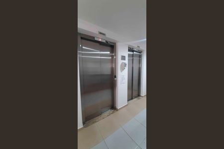 Apartamento à venda com 53m², 2 quartos e 1 vagaElevadores