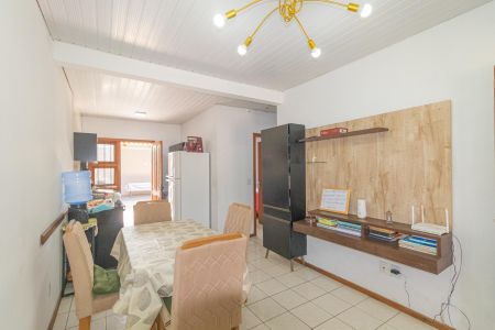 Sala de casa à venda com 2 quartos, 120m² em São José, Canoas