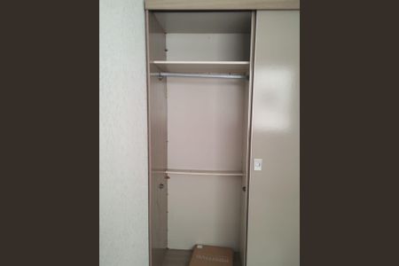 Quarto de apartamento para alugar com 2 quartos, 40m² em Restinga, Porto Alegre