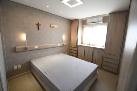 Quarto de apartamento à venda com 1 quarto, 50m² em Cambuí, Campinas