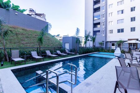 Apartamento para alugar com 34m², 2 quartos e sem vaga Apartamento para alugar com 34m², 2 quartos e sem vagaÁrea comum - Piscina