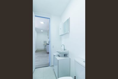 Apartamento para alugar com 34m², 2 quartos e sem vaga Apartamento para alugar com 34m², 2 quartos e sem vagaBanheiro