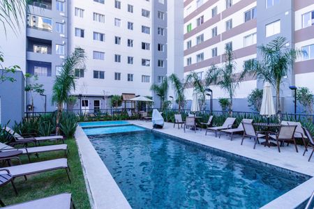 Apartamento para alugar com 34m², 2 quartos e sem vaga Apartamento para alugar com 34m², 2 quartos e sem vagaÁrea comum - Piscina