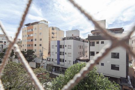 Apartamento à venda com 127m², 3 quartos e 2 vagas Apartamento à venda com 127m², 3 quartos e 2 vagasVista da suíte